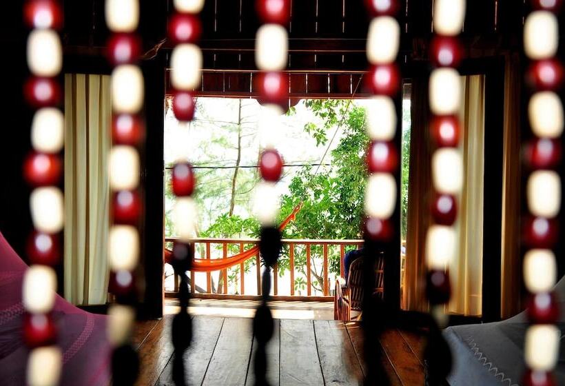 Бунгало Стандарт, White Beach Bungalows