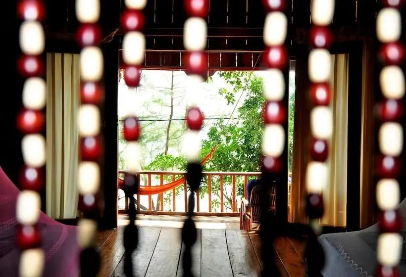 スタンダードバンガロー, White Beach Bungalows