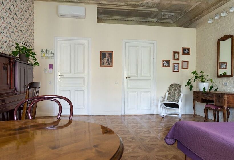 デラックスルーム, Metropolis