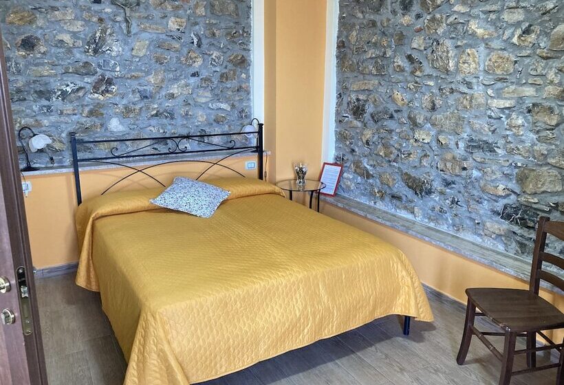 غرفة قياسية مطلّة علي البحر, B&b Relais Da Clorinda