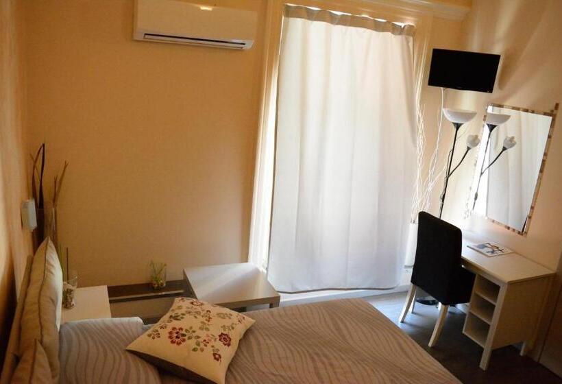 غرفة ديلوكس مزودة بشرفة, Catania Etnea Bed And Breakfast