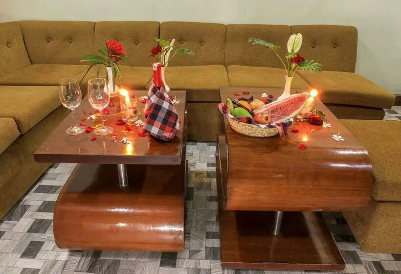 سوییت, Bharatpur Garden Resort
