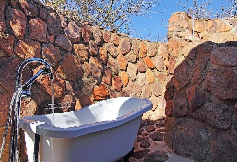 جناح ديلوكس مع إطلالة على النهر, Camp Ndlovu