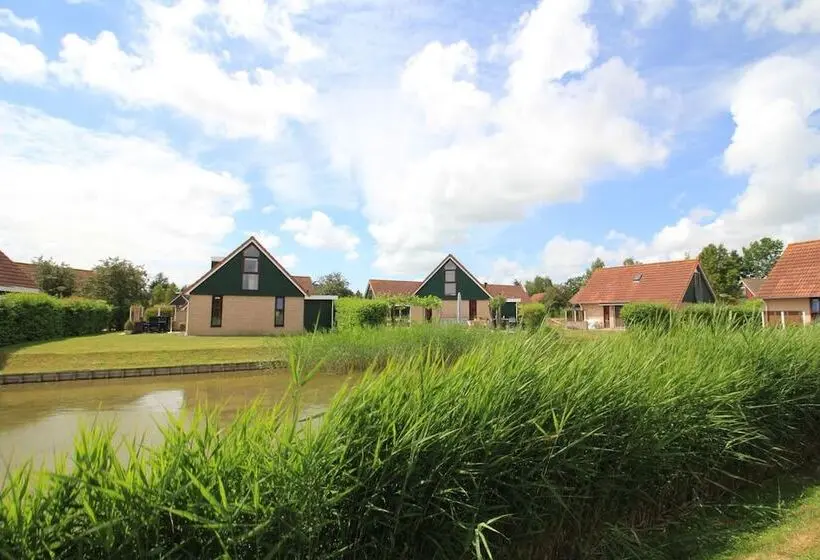 スーペリアーバンガロー, Vakantiepark Hof Van Zeeland