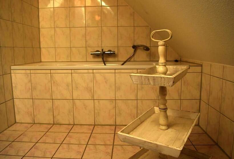 بنجلو سوبيريور, Vakantiepark Hof Van Zeeland