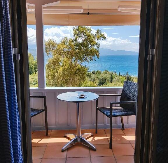 Triplo Superior Vista Mar, Ionio