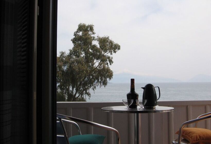 Triplo Superior Vista Mar, Ionio