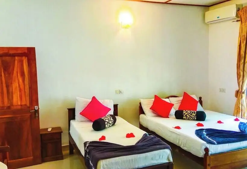 デラックストリプルルーム, Sigiri Thilanka Rest Sigiriya