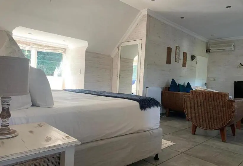 庭の見える1ベッドルームアパートメント, Umtamvuna River Lodge