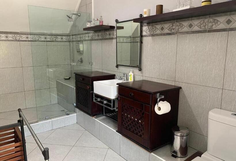 1 Bedroom Apartment Lake View, Umtamvuna River Lodge