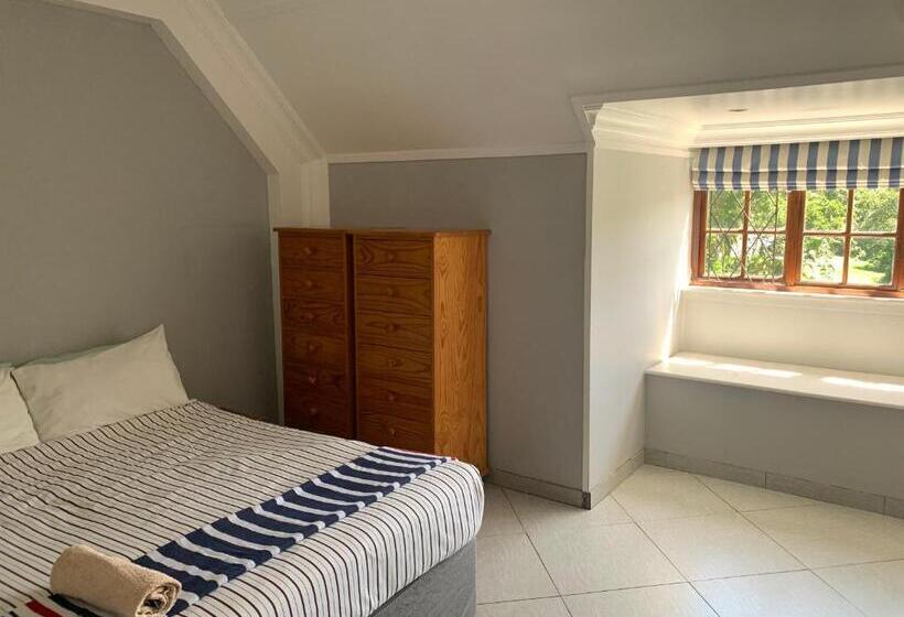 1 Bedroom Apartment Lake View, Umtamvuna River Lodge