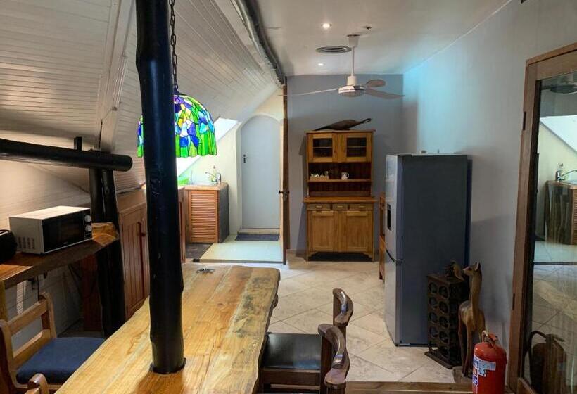 1 Bedroom Apartment Lake View, Umtamvuna River Lodge