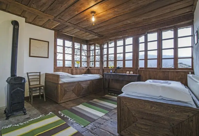 ４ベッドルームハウス, Karashka   Vacation Home