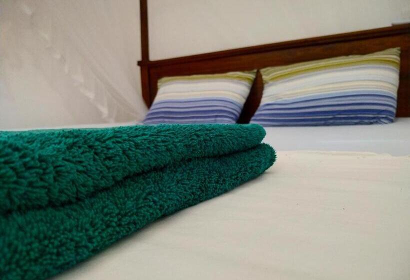Quarto Triplo Deluxe, Aluthgedara Guest House