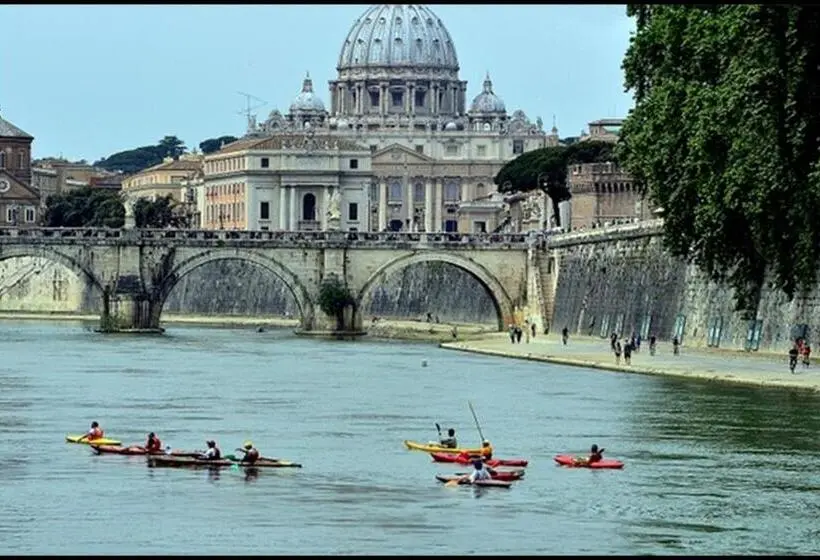اتاق لوکس با چشمانداز شهر, My Bed Vatican Museum