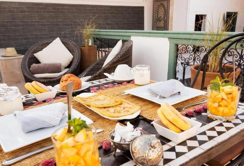 اتاق سوپریور, Riad Dar Nakous