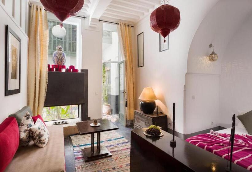 سوییت, Riad Dar Nakous