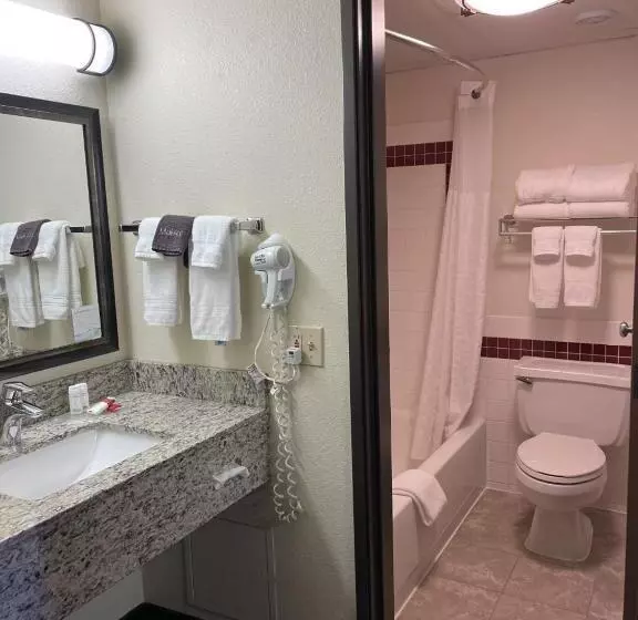 استودیوی استاندارد, Americinn By Wyndham Minocqua