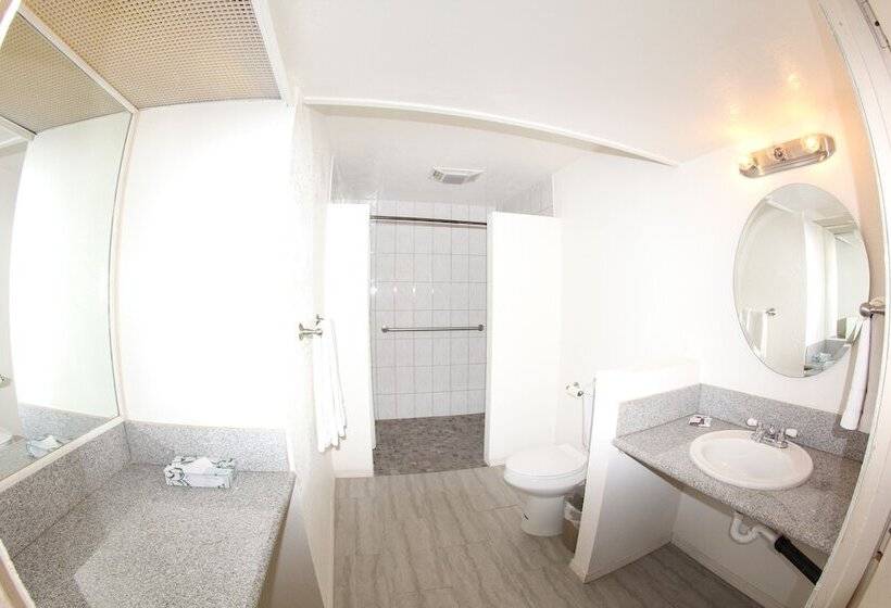 غرفه قياسيه سريرين مزدوجين, Anaheim Maingate Inn