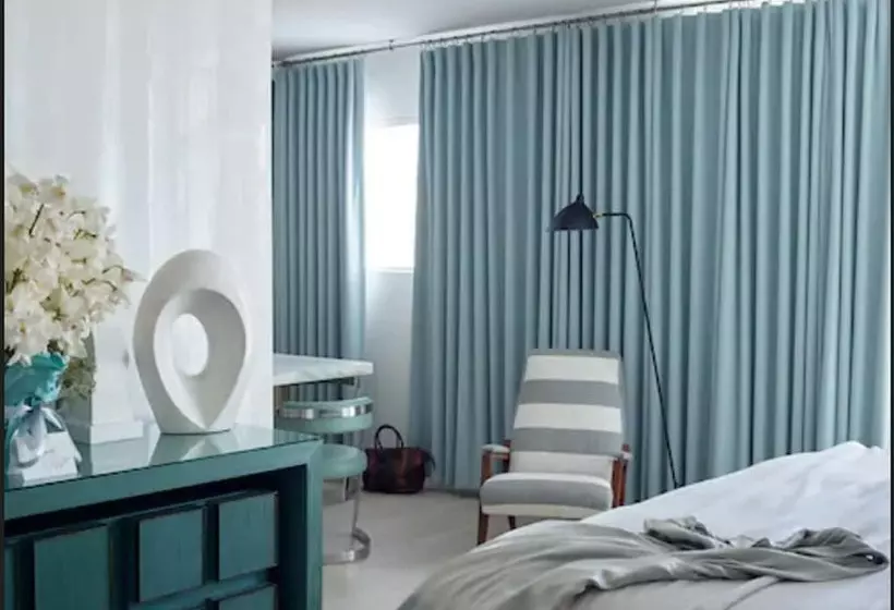 سوئیت جونیور برای معلولان, Avalon Hotel Beverly Hills, A Member Of Design Hotels