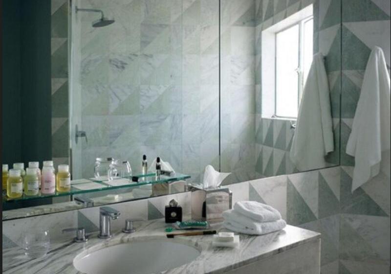 주니어 스위트 킹사이즈 침대, Avalon Hotel Beverly Hills, A Member Of Design Hotels