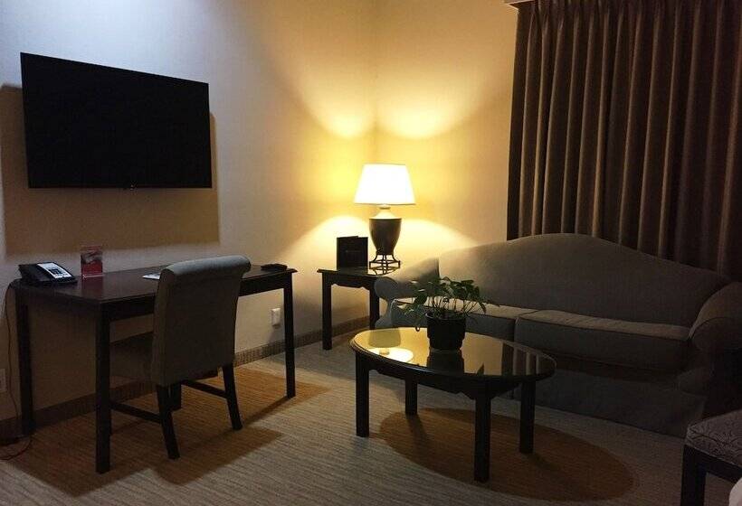 주니어 스위트, Coast Burbank