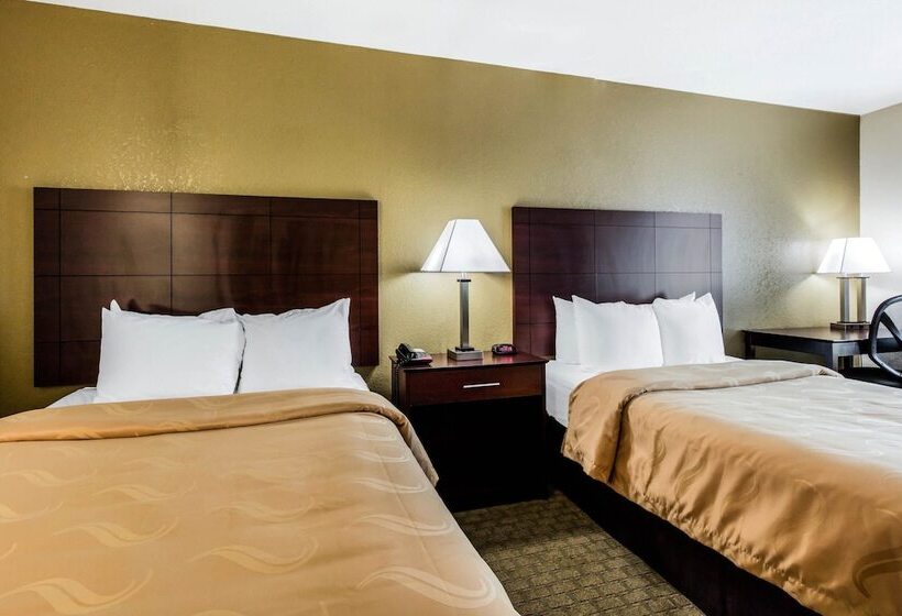 Quarto Estandar 2 Camas Casal, Quality Inn