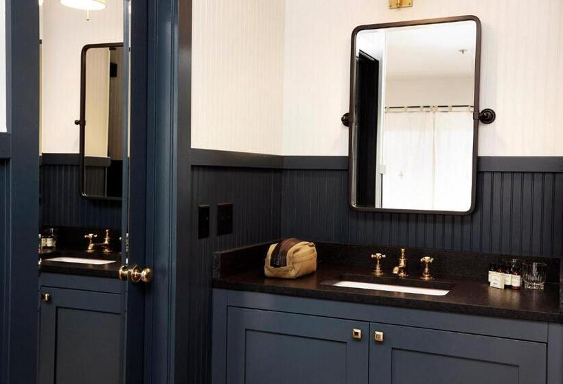 اتاق لوکس, Anvil