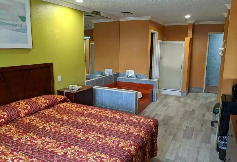 اتاق استاندارد با تخت بزرگ, Heritage Inn And Suites