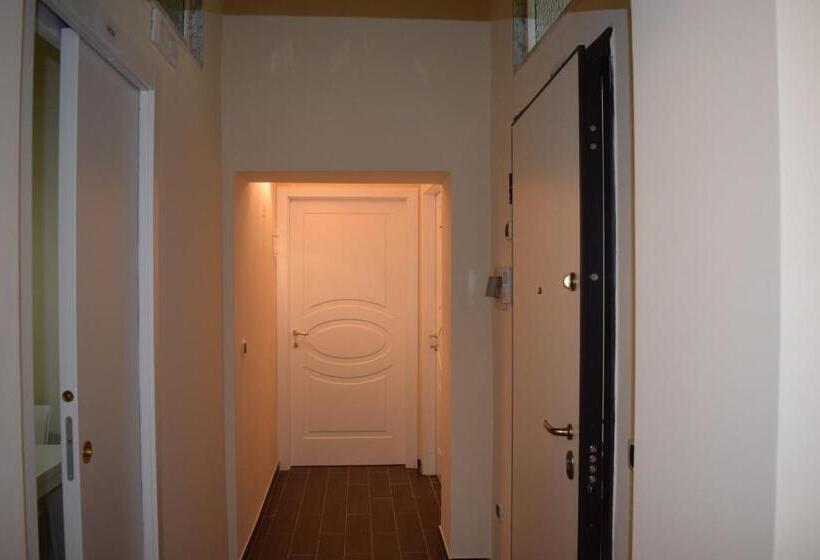 Четырехместный Номер Стандарт, Domus Al Corso Con Servizio B&b