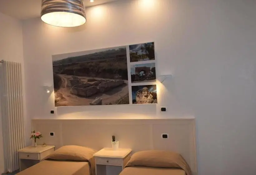 エコノミートリプルルーム, Domus Al Corso Con Servizio B&b