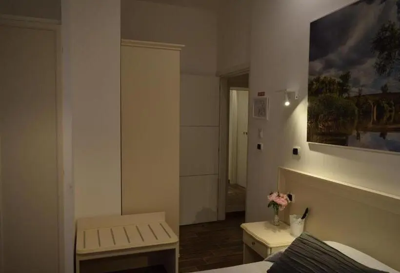 スタンダードインサイドビュールーム, Domus Al Corso Con Servizio B&b