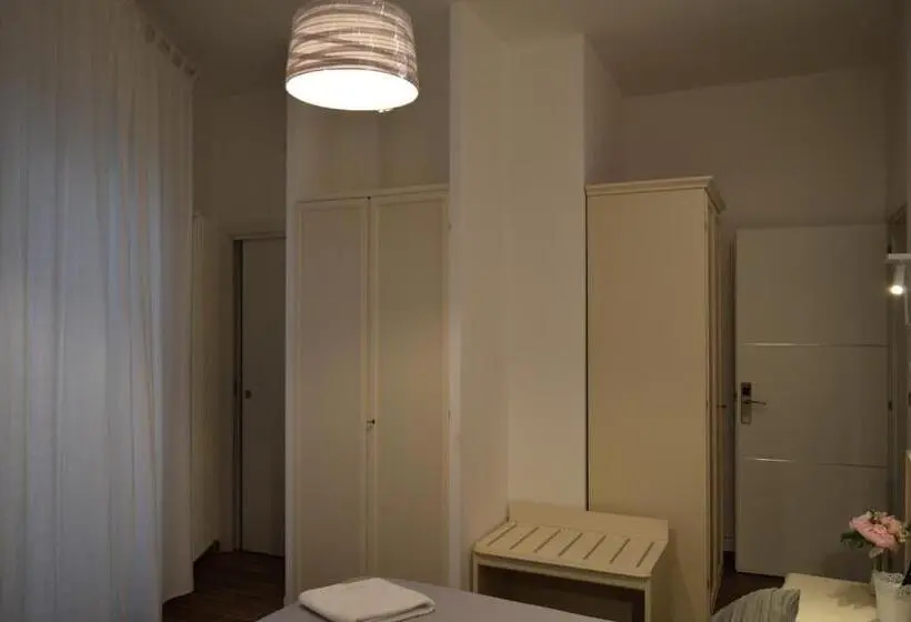 スタンダードインサイドビュールーム, Domus Al Corso Con Servizio B&b