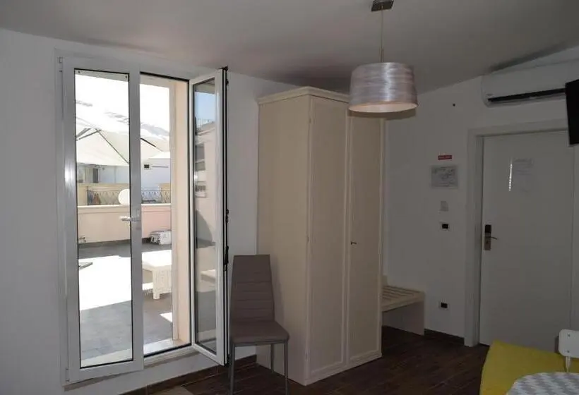 景色の見えるデラックスルーム, Domus Al Corso Con Servizio B&b