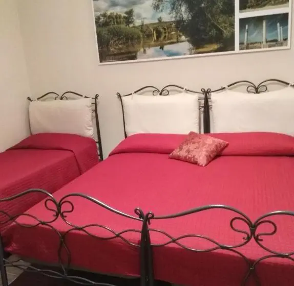 スタンダードトリプルルーム, Domus Al Corso Con Servizio B&b