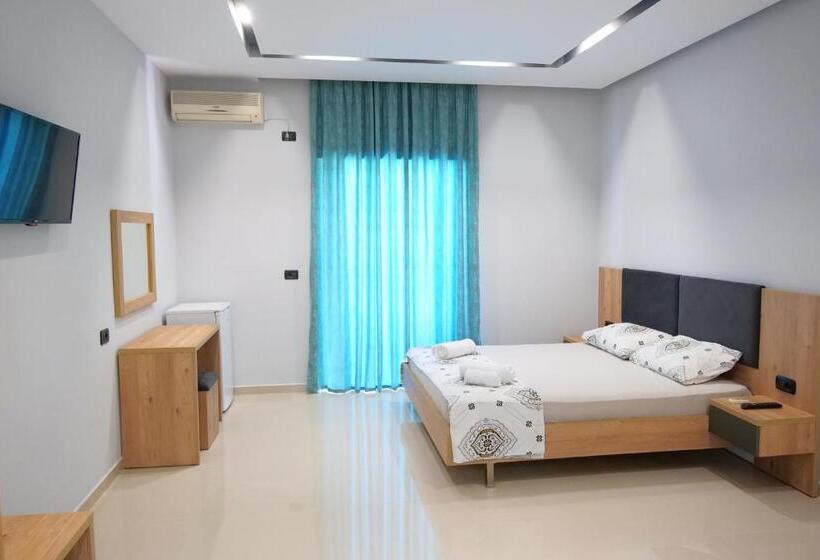 غرفة ديلوكس ثلاثية, Edola