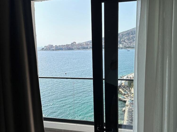 غرفة ديلوكس مطلّة علي البحر, Edola