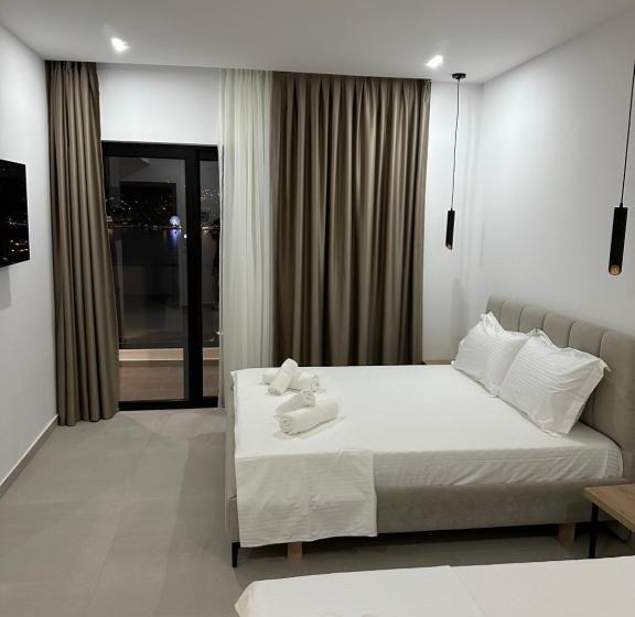 غرفة ديلوكس ثلاثية, Edola