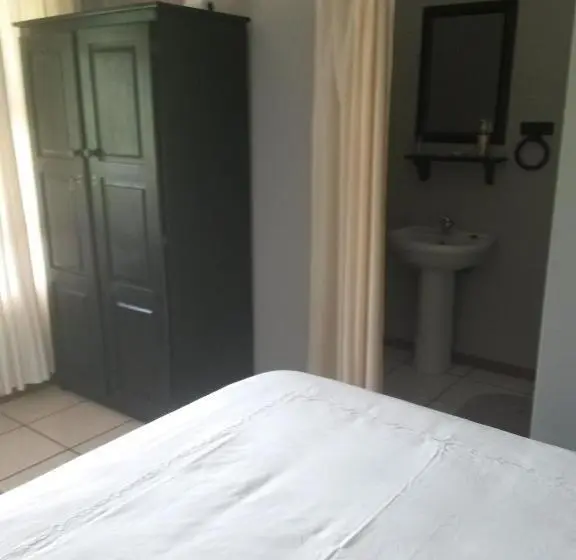 اتاق استاندارد, African Sun Guest House