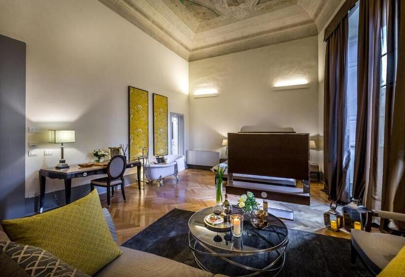 سوئیت با تخت بزرگ, Palazzo Ridolfi   Residenza D Epoca