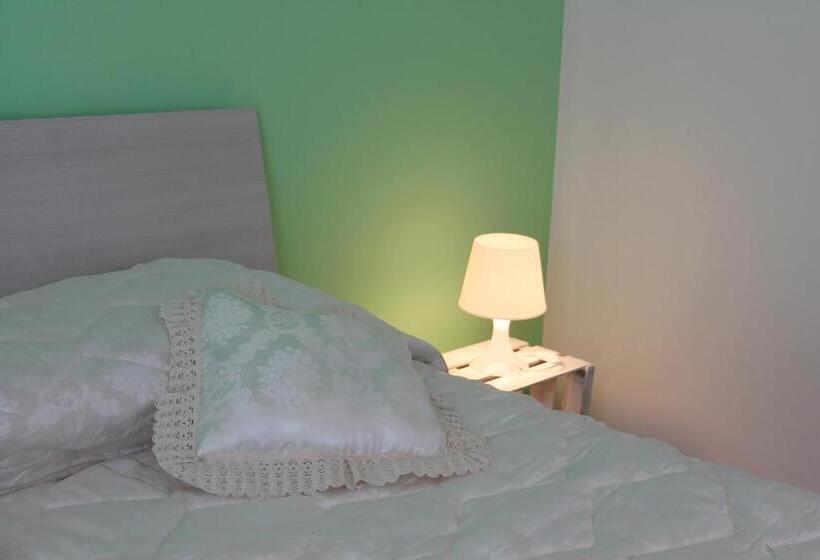 اتاق استاندارد سه نفره, B&b Favola Mediterranea