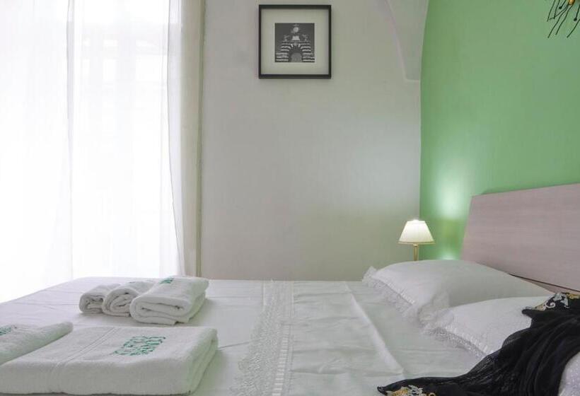 اتاق استاندارد سه نفره, B&b Favola Mediterranea