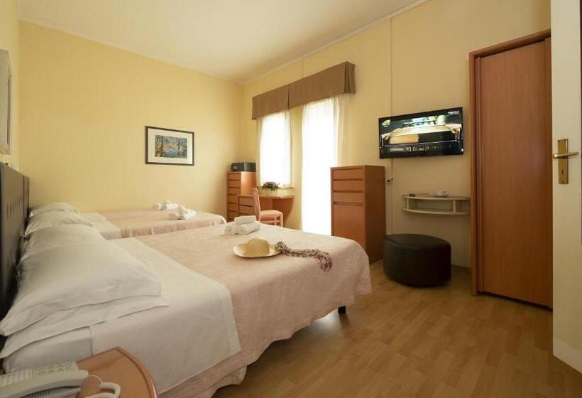 اتاق استاندارد چهار تخته, Milano