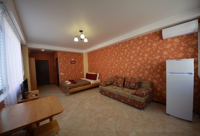 סטודיו סטנדרטי נוף לים, Guest House Irina