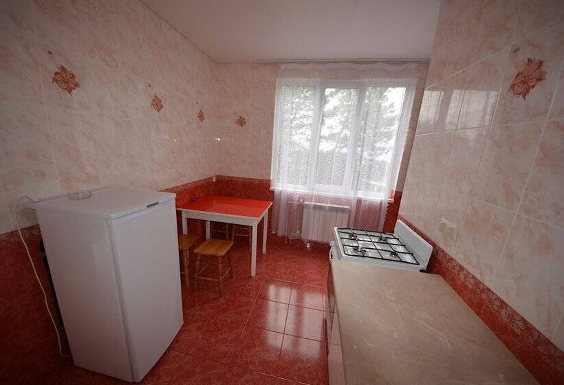 דירת חדר נוף לים, Guest House Irina