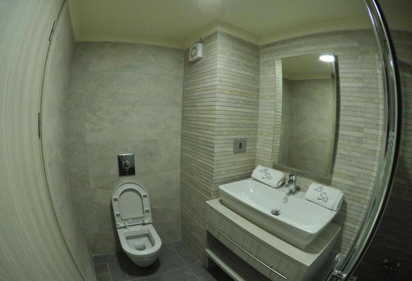 Standardzimmer Kingsize Bett, Le Six Hotel And Resort