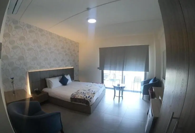 اتاق استاندارد با تراس, Le Six Hotel And Resort