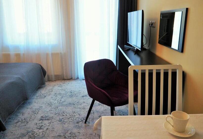 اتاق استاندارد با بالکن, Villa Aronia