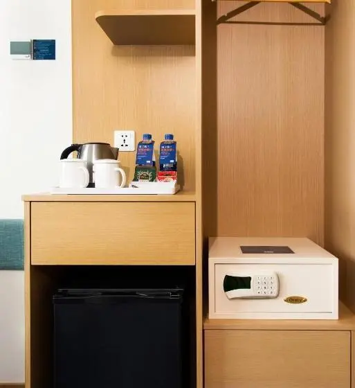 اتاق استاندارد با تخت دو نفره بزرگ, Holiday Inn Express Macau City Centre, An Ihg