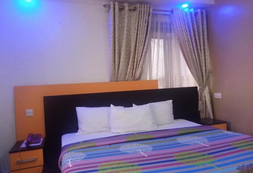 اتاق استاندارد, Alluring View Hotel Toyin Sreet